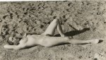 Gerhard Riebicke, Naked women enjoying the sun at the beach