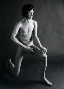 Anonymous, Mannequins Si�gel, kneeling window dummy
