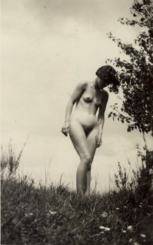 Unknown photographer, Lachendes Leben