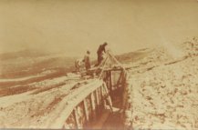 Unknown photographer, Working in the field