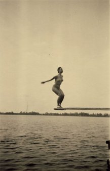 Unknown photographer, Sprung