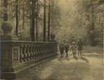 Marcel Vanderkindere, 4 gosses dans le parc