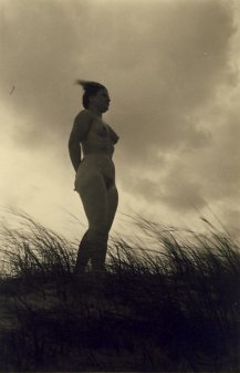 Unknown photographer, Kstenwache bei Windstrke 9