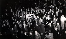 Anonymous, The man with the �A� on his shirt is Mr. Anonyme