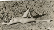 Gerhard Riebicke, Naked women enjoying the sun at the beach